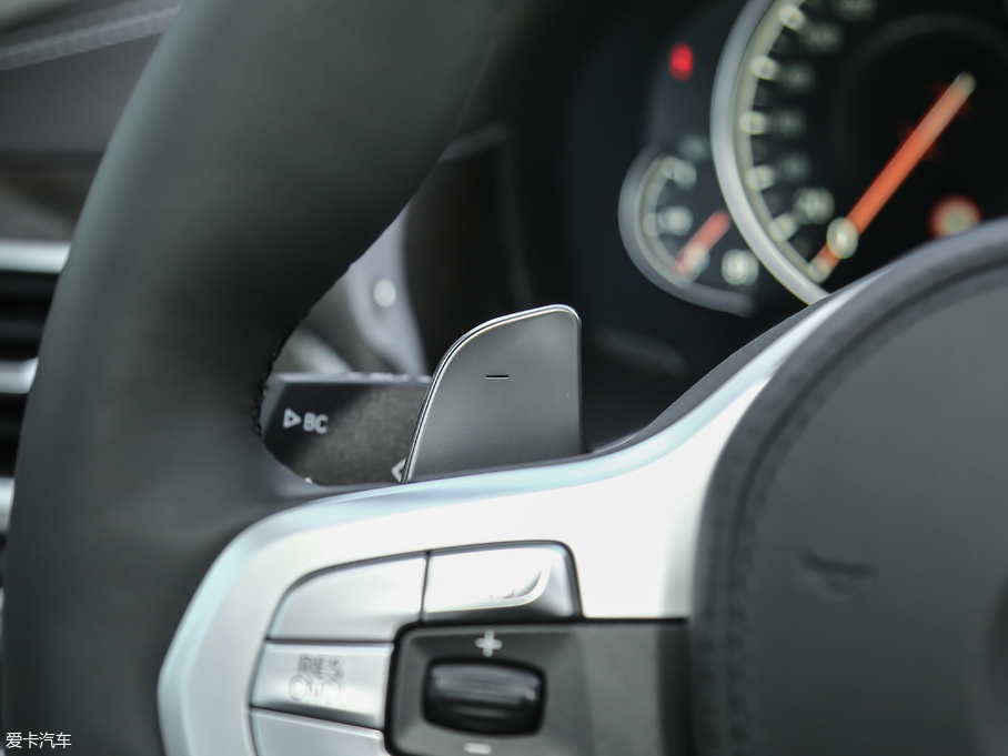 2018R7ϵ 740Li xDrive 40؄e