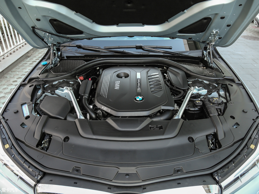 2018R7ϵ 740Li xDrive 40؄e