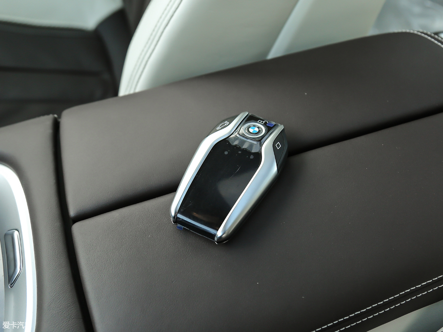 2018R7ϵ 740Li xDrive 40؄e