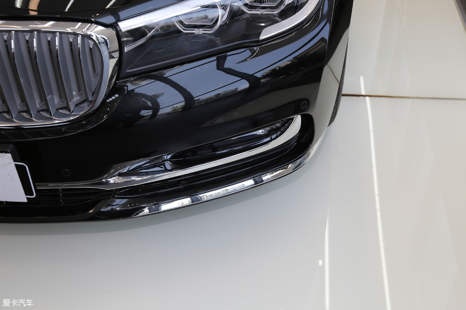 2018R7ϵ 730Li I ׿Խb