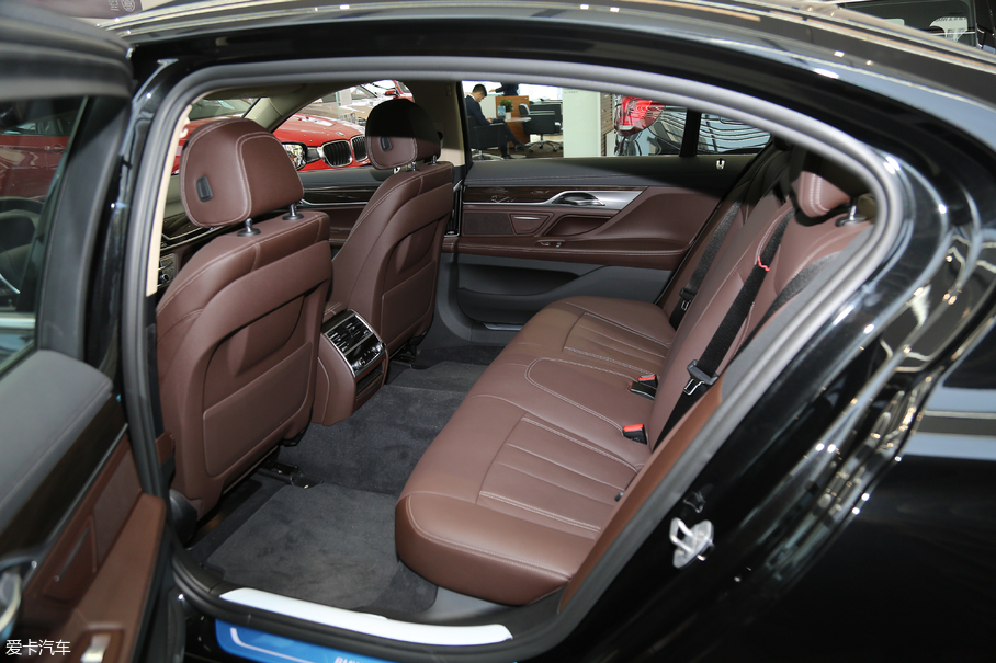 2018R7ϵ 730Li I ׿Խb