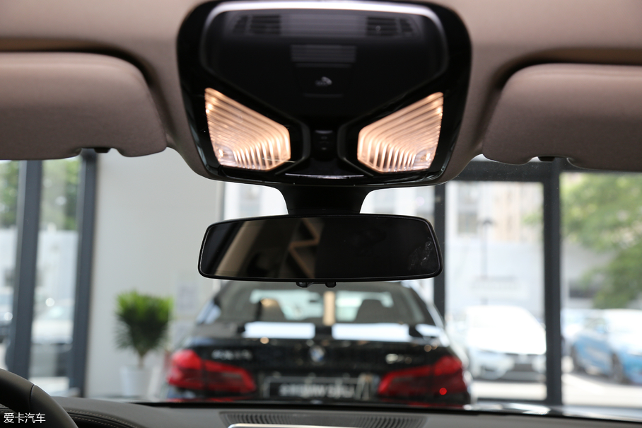 2018R7ϵ 730Li I ׿Խb