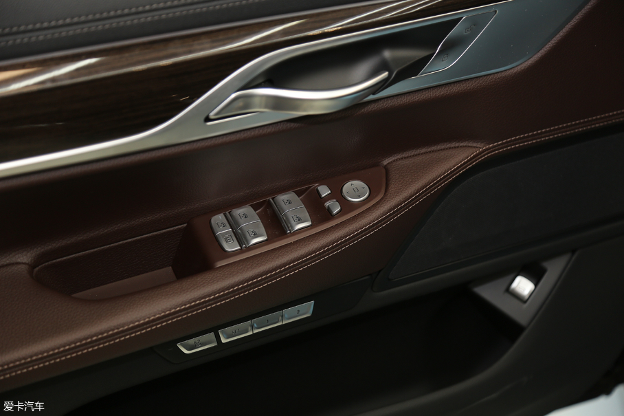 2018R7ϵ 730Li I ׿Խb