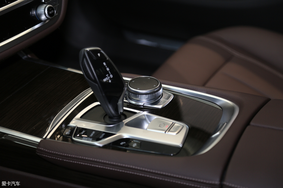 2018R7ϵ 730Li I ׿Խb