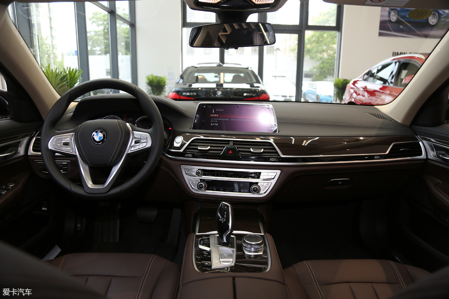 2018R7ϵ 730Li I ׿Խb