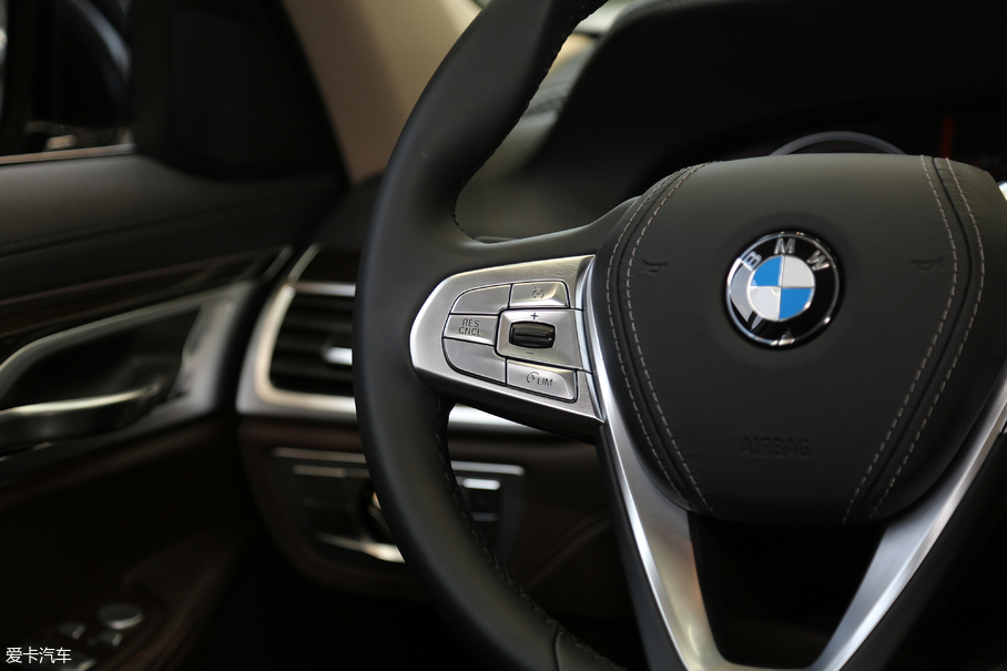 2018R7ϵ 730Li I ׿Խb