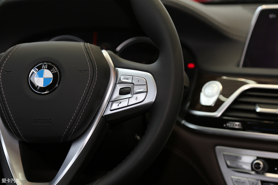 2018R7ϵ 730Li I ׿Խb