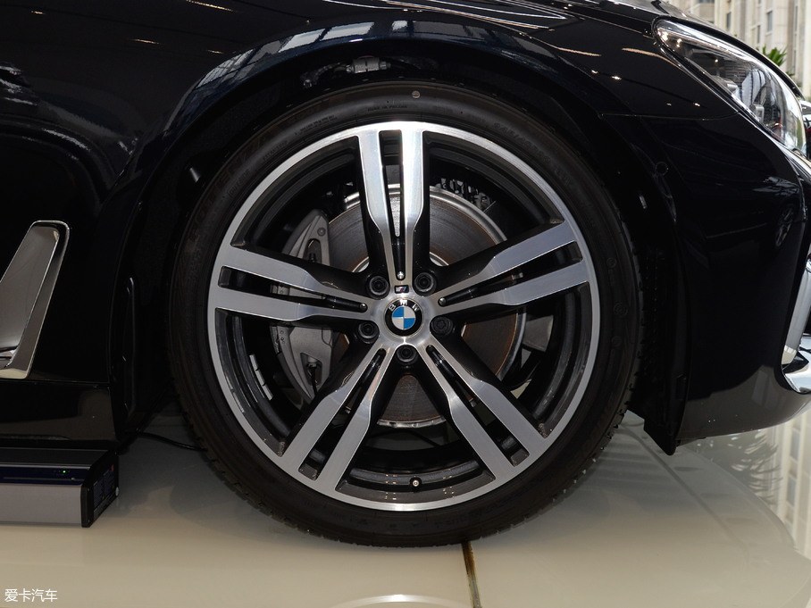 2018R7ϵ 740Li xDrive  M\b