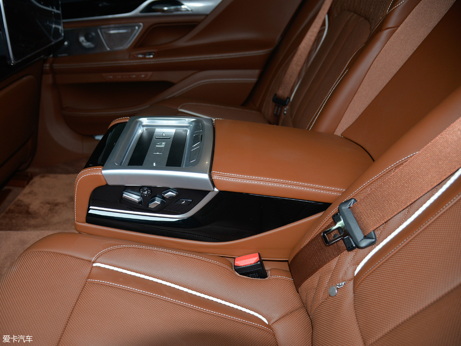 2018R7ϵ 740Li xDrive  M\b