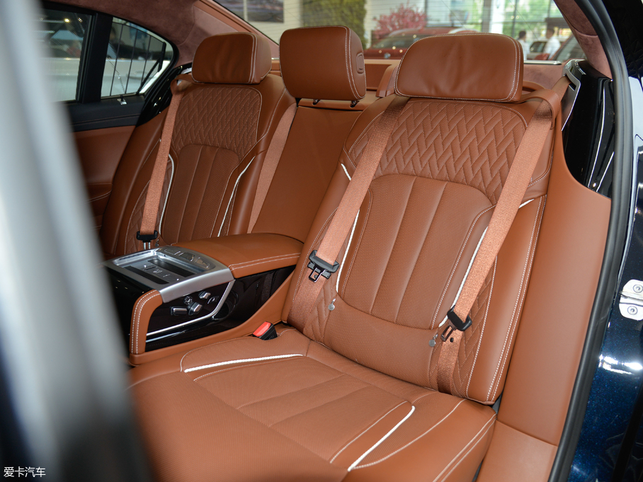 2018R7ϵ 740Li xDrive  M\b