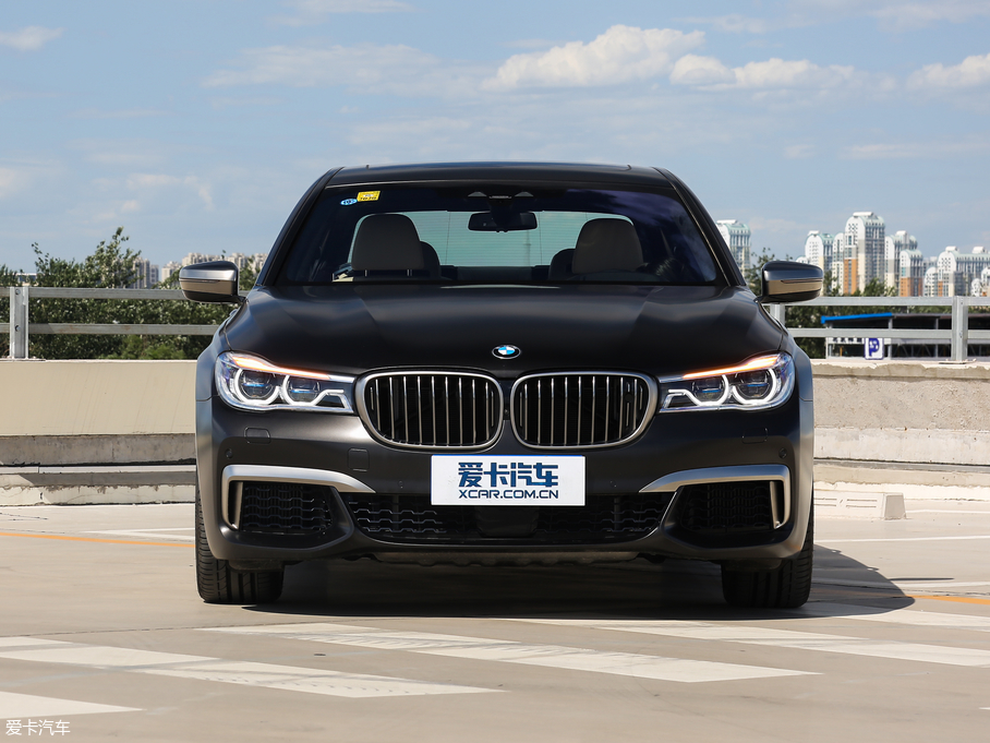 2018R7ϵ M760Li xDrive