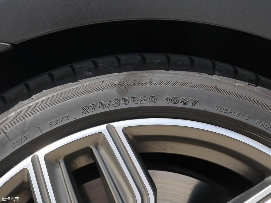 2018R7ϵ M760Li xDrive