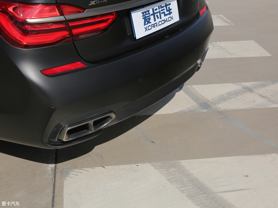 2018R7ϵ M760Li xDrive