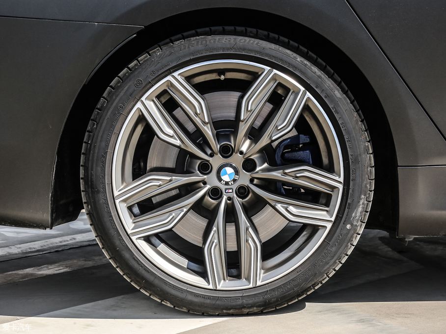 2018R7ϵ M760Li xDrive