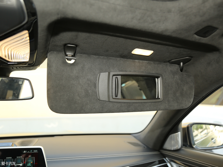 2018R7ϵ M760Li xDrive