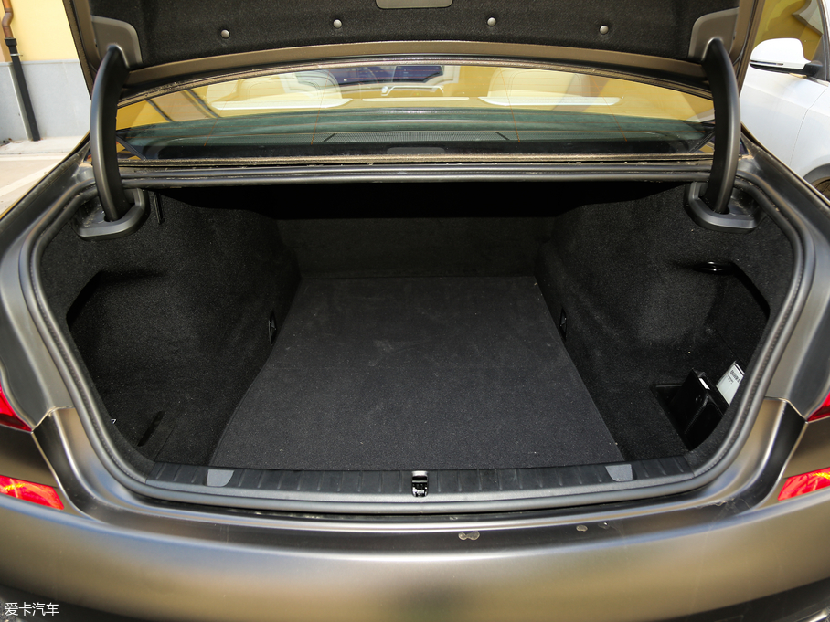 2018R7ϵ M760Li xDrive