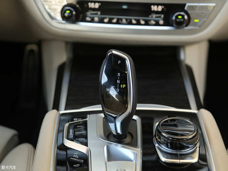 2018R7ϵ M760Li xDrive