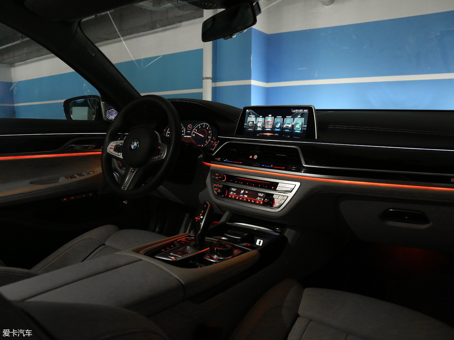 2018R7ϵ M760Li xDrive