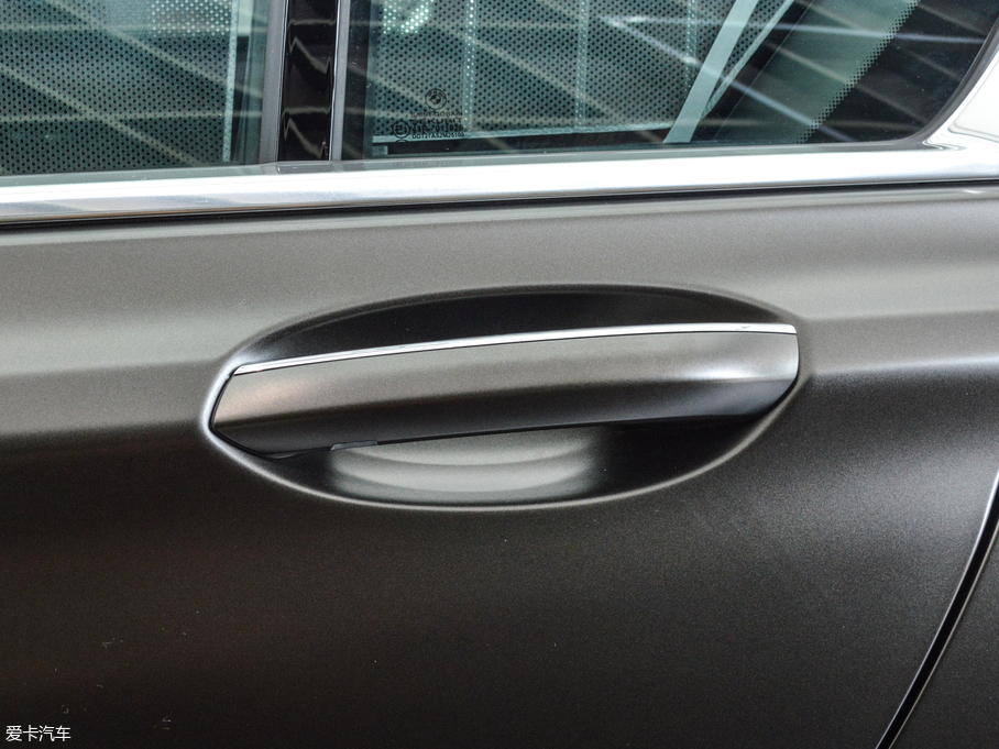 2018R7ϵ 740Li xDrive  ׿Խb