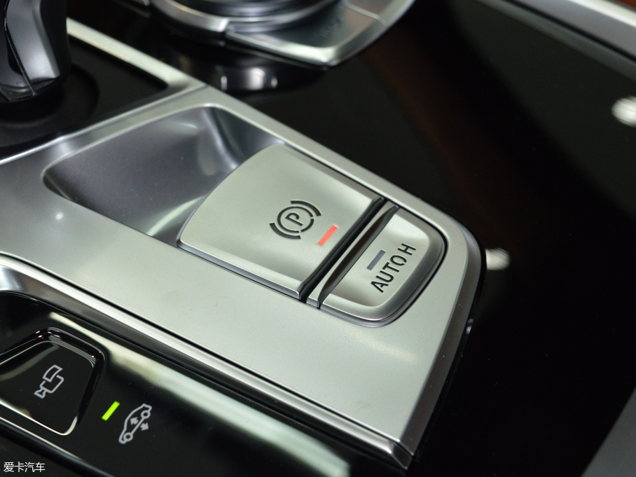 2018R7ϵ 740Li xDrive  ׿Խb