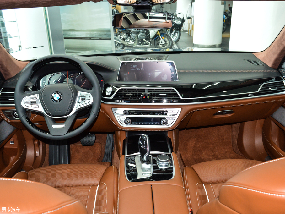 2018R7ϵ 740Li xDrive  ׿Խb