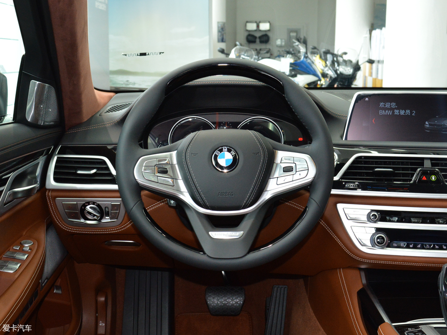 2018R7ϵ 740Li xDrive  ׿Խb