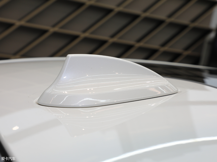 2018R7ϵ 730Li I ׿Խb