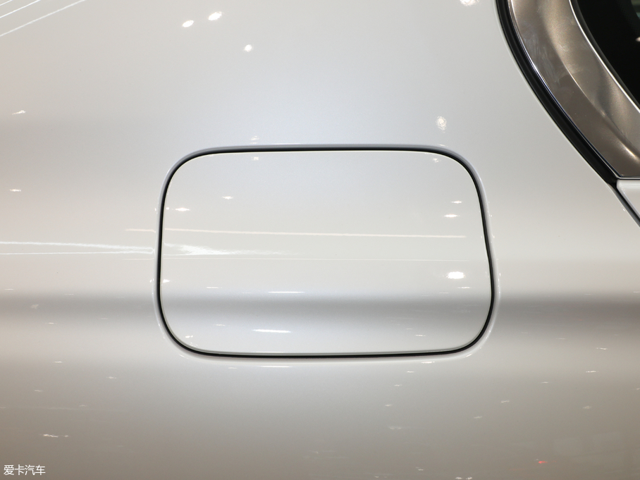 2018R7ϵ 730Li I ׿Խb