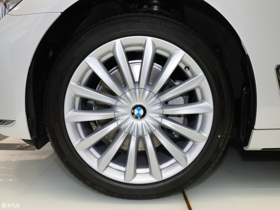 2018R7ϵ 730Li I ׿Խb