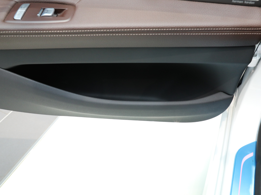 2018R7ϵ 730Li I ׿Խb