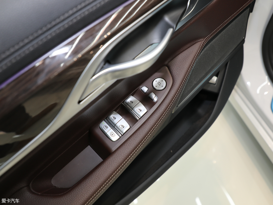 2018R7ϵ 730Li I ׿Խb