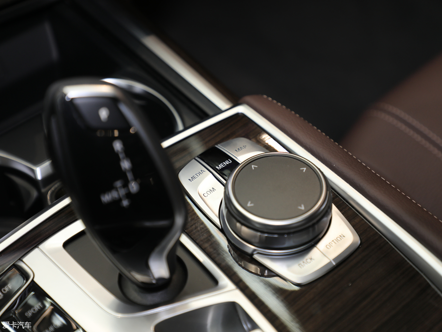 2018R7ϵ 730Li I ׿Խb