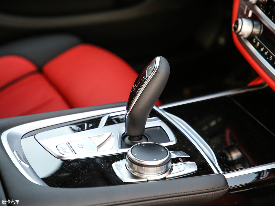 2018R7ϵ 740Li xDrive  M\b 