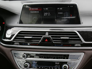 2018款740Li 领先型 M运动套装 空调出风口
