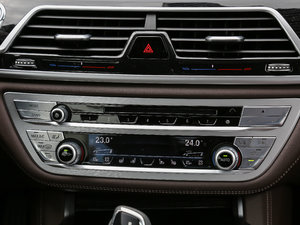 2018款740Li 领先型 M运动套装 音响调节