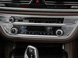 2018款740Li 领先型 M运动套装 空调调节