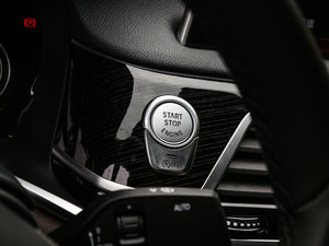 2018款730Li 领先型 M运动套装 中控区