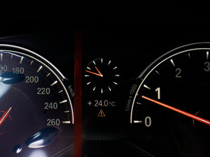 2018730Li I M\b п؅^