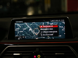 2018M760Li xDrive п؅^