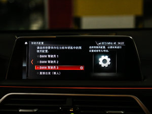 2018M760Li xDrive п؅^