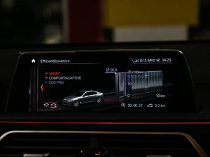 2018M760Li xDrive п؅^