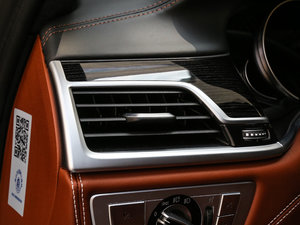 2018M760Li xDrive п؅^