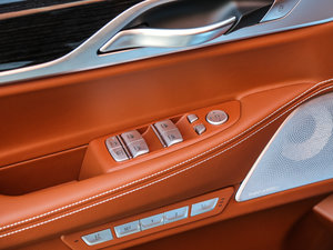 2018M760Li xDrive п؅^