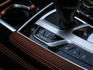 2018M760Li xDrive п؅^