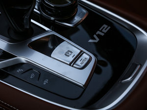 2018M760Li xDrive п؅^