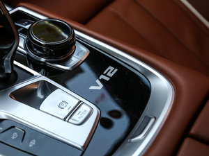 2018M760Li xDrive п؅^