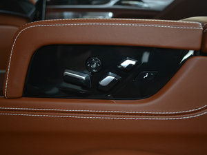 2018M760Li xDrive {{