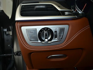 2018M760Li xDrive п؅^