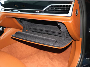 2018740Li xDrive  ׿Խb 