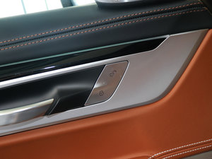 2018740Li xDrive  ׿Խb g